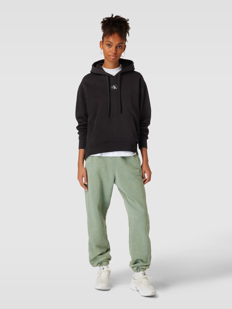 Oversized Hoodie mit Label-Patch in black