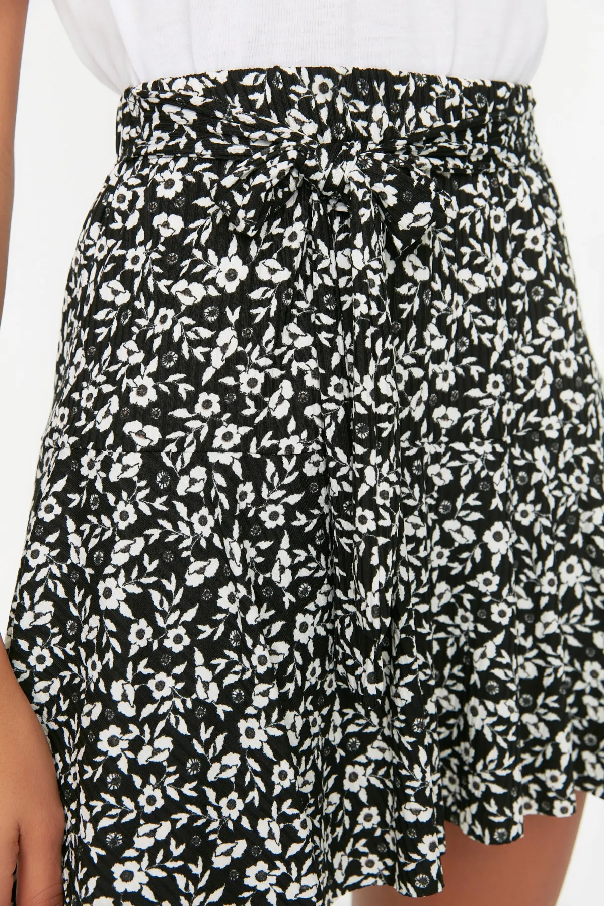 Trendyol Collection  Shorts - Mehrfarbig - Mittlerer Bund