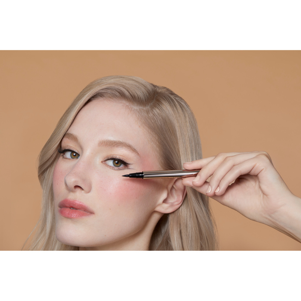 By Terry Ligne Blackstar 1. So Black Eyeliner