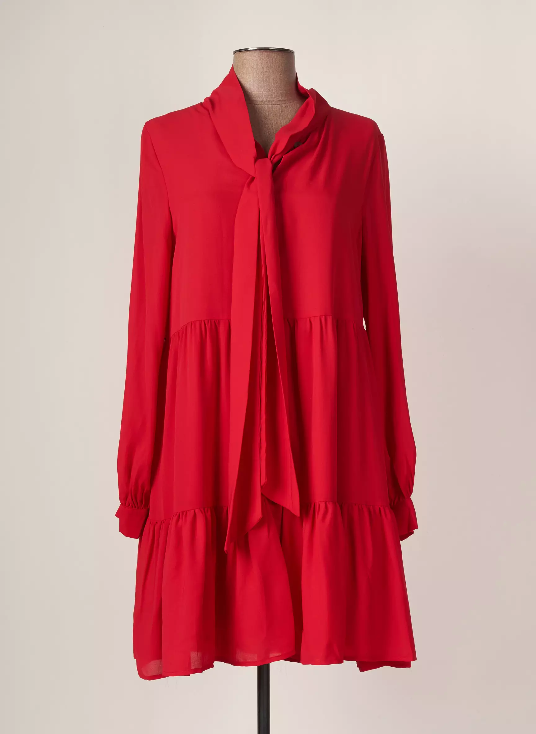 Molly Bracken Robes Courtes Femme couleur rouge