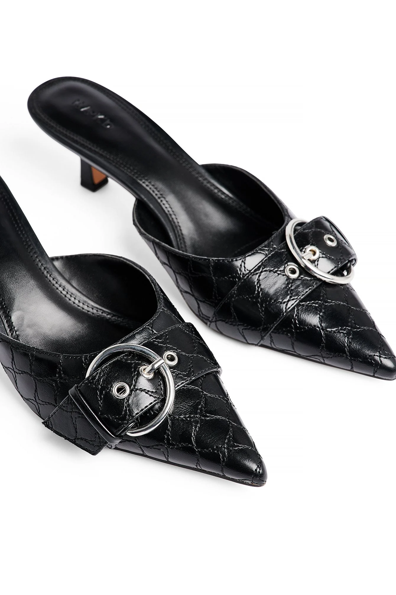 Gesteppte Pumps mit mit kurzem Pfennigabsatz