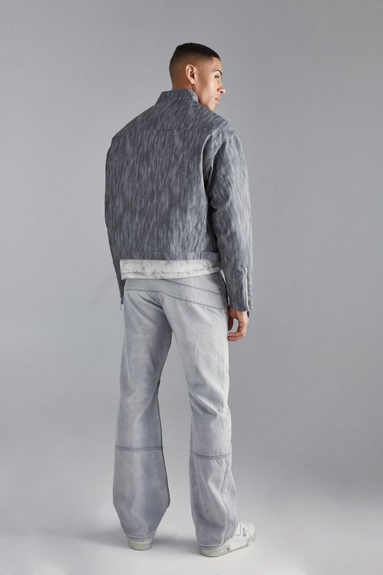 Kastige Bikerjacke mit Trichterkragen