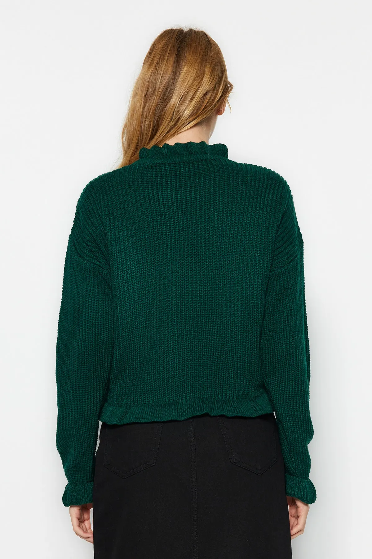 Trendyol Collection  Smaragdgrüner kurzer Strickpullover TWOAW22KZ0530