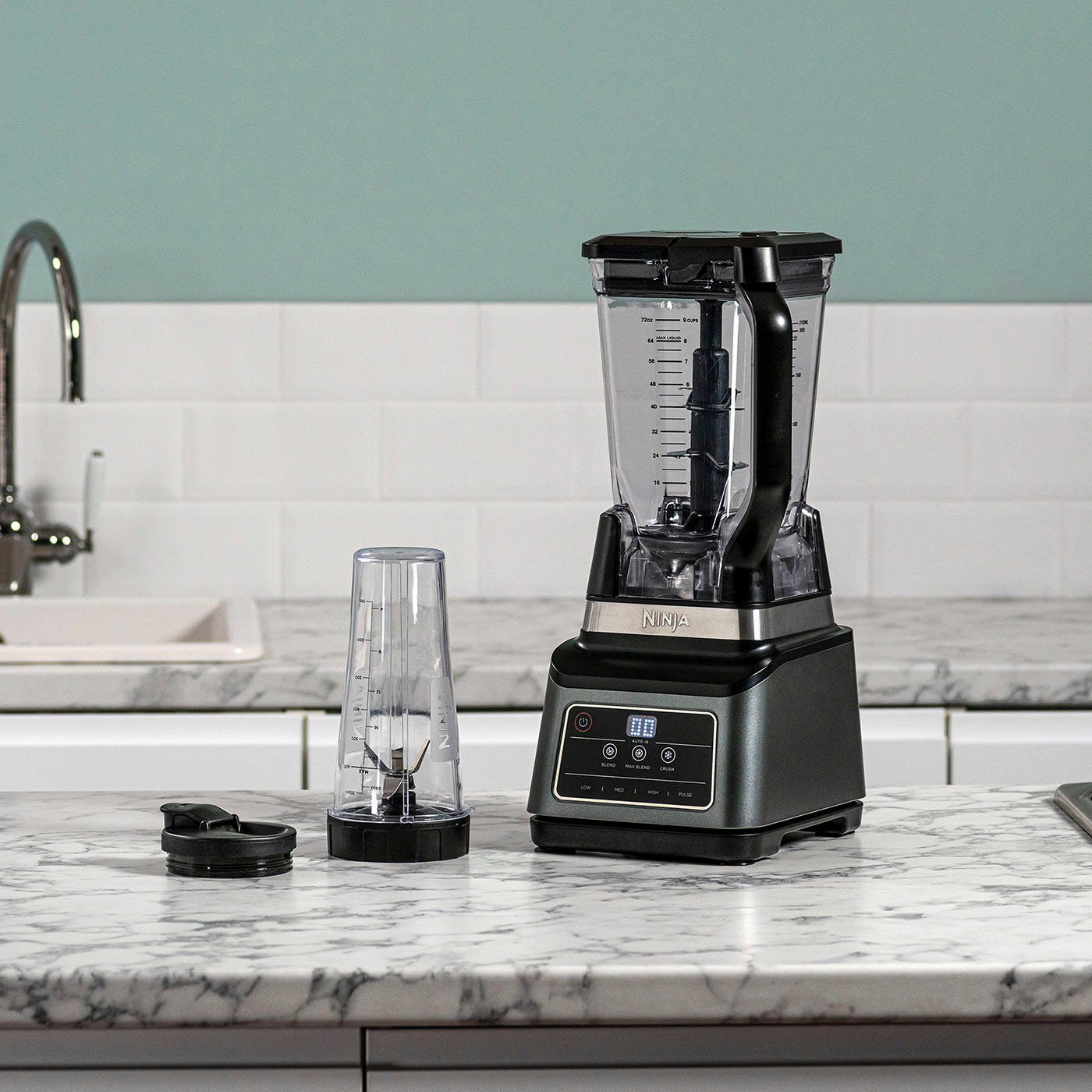 NINJA Standmixer mit Auto-iQ BN750EU, 1200 W, incl. 2,1 L Krug, 0,7 L Becher & 2 Deckel