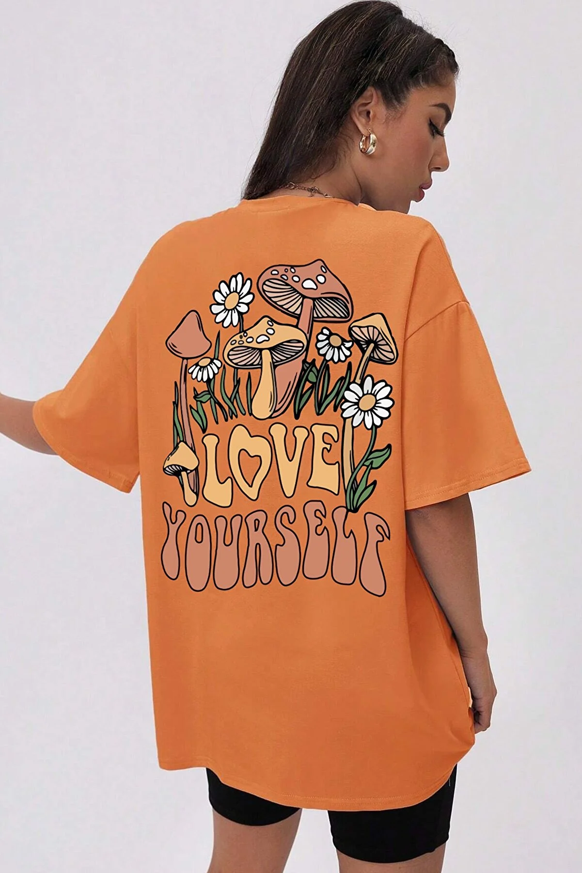 uyguntarz  Unisex-T-Shirt mit „Love Yourself“-Aufdruck