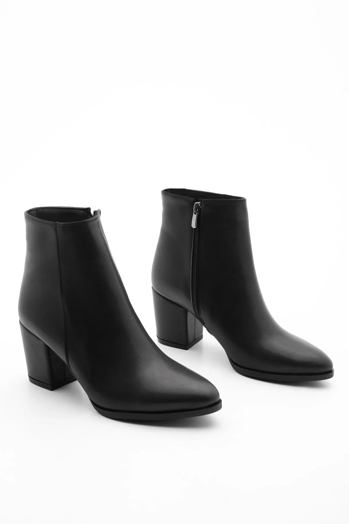 Marjin  Damen-Stiefel und Stiefeletten mit spitzem Zehenbereich und Reißverschluss, Cerin, Schwarz
