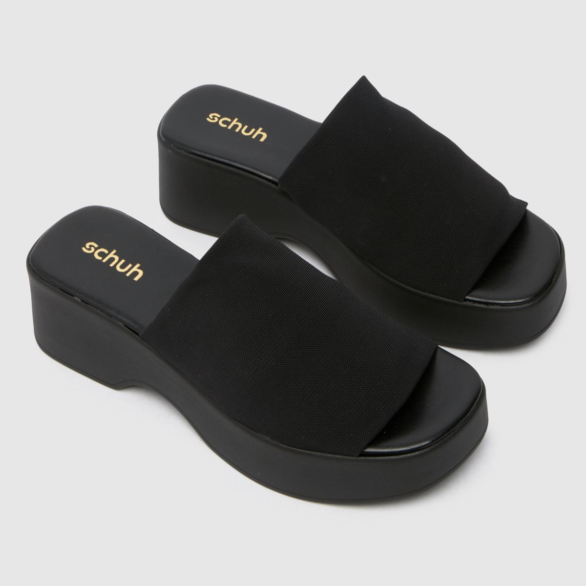 Schuh Talma sandali s klinasto podlogo v črni barvi
