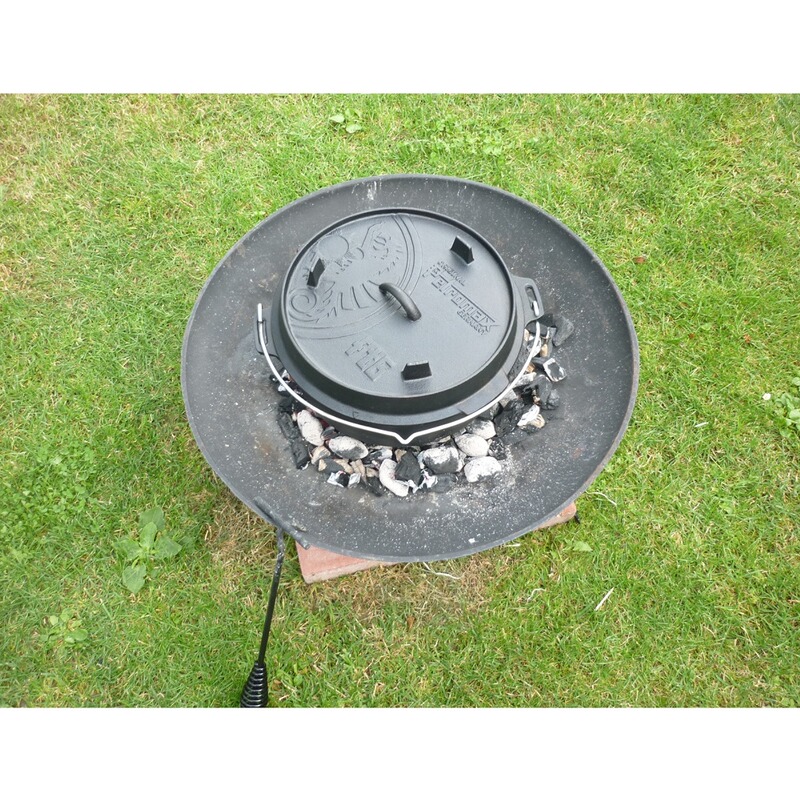 Petromax Dutch Oven Feuertopf mit Standfüßen