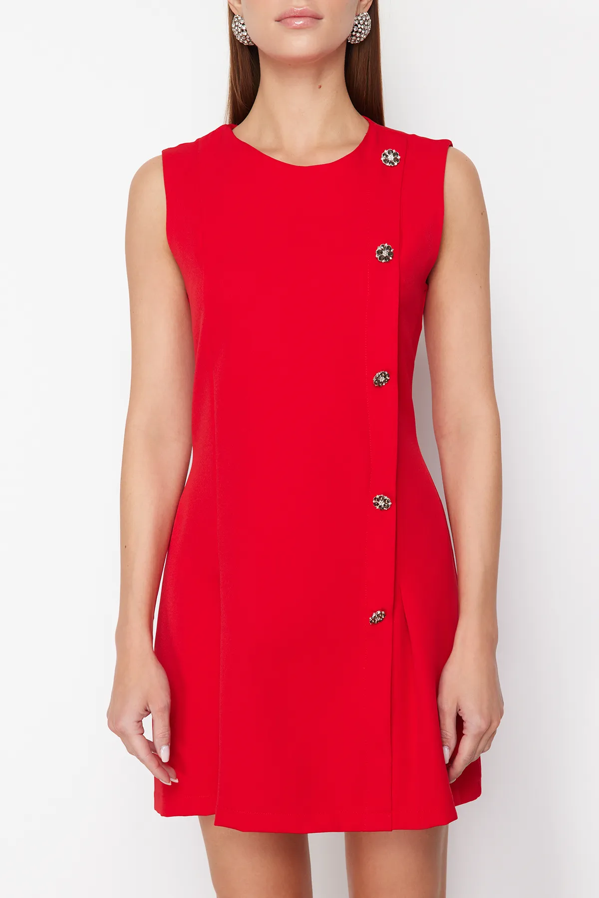 Trendyol Collection  Rotes gerade geschnittenes Mini-Gewebekleid mit Knopfdetail TWOSS24EL00704