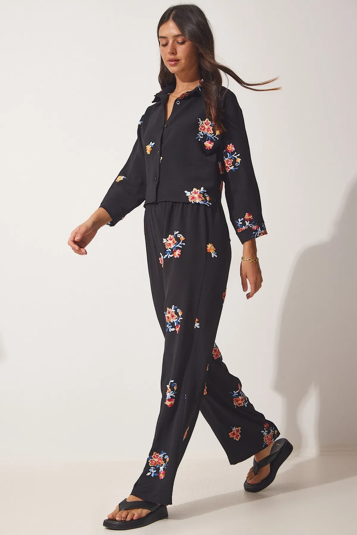 Happiness İstanbul  Schwarzes besticktes Ayrobin-Hemd-Hosen-Set für Damen TO00065