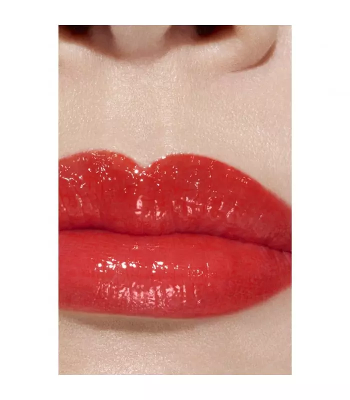 ROUGE COCO FLASH La Couleur, la Brillance, l'Intensité en un Éclair