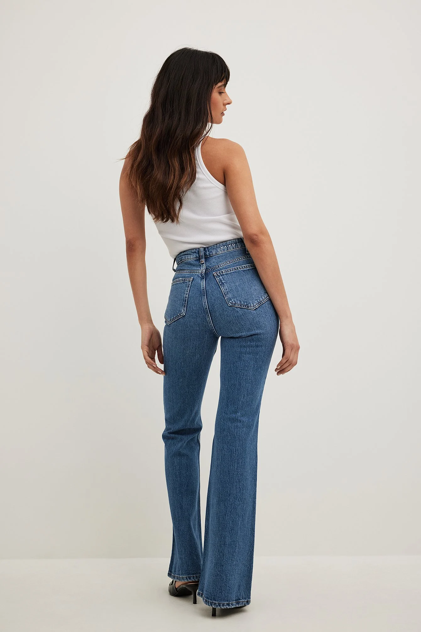 Ausgestellte Jeans mit hoher Taille