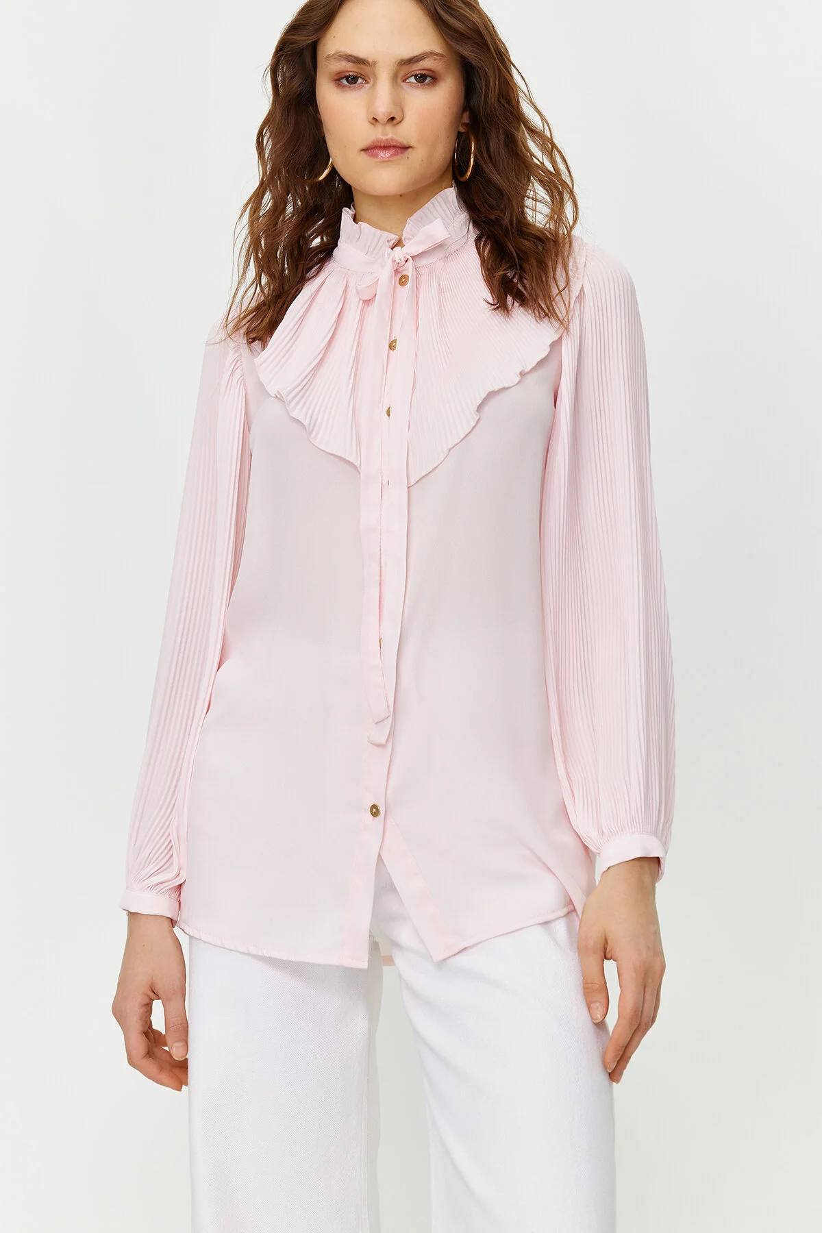 Trendyol Modest  Gewebtes Hemd aus Chiffon mit Puderrüschen TCTSS24TG00014
