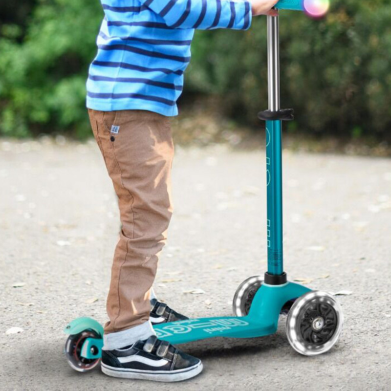 Trottinette 3 roues LED – Mini Micro Deluxe Magic
