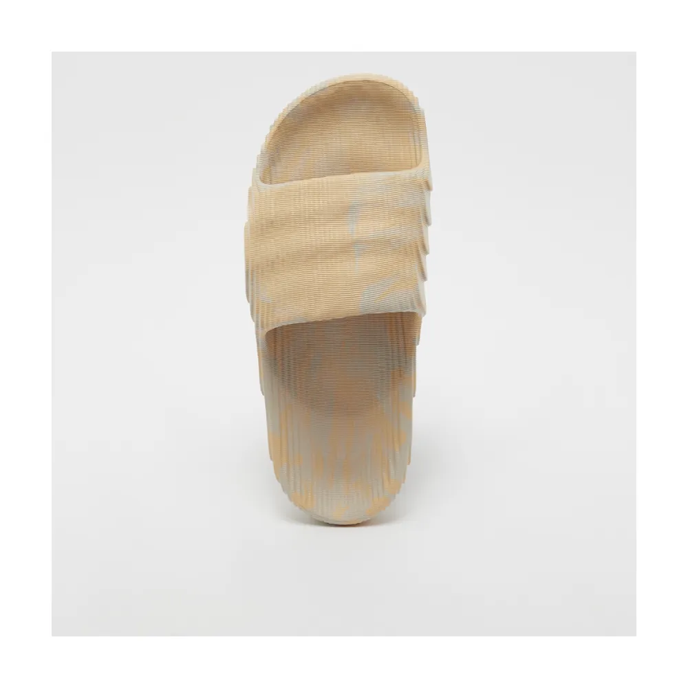 adidas adilette 22 Badelatschen IE7758 / braun