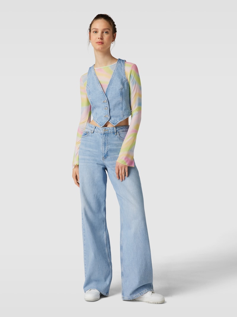 Jeansweste mit Ziernähten in hellblau