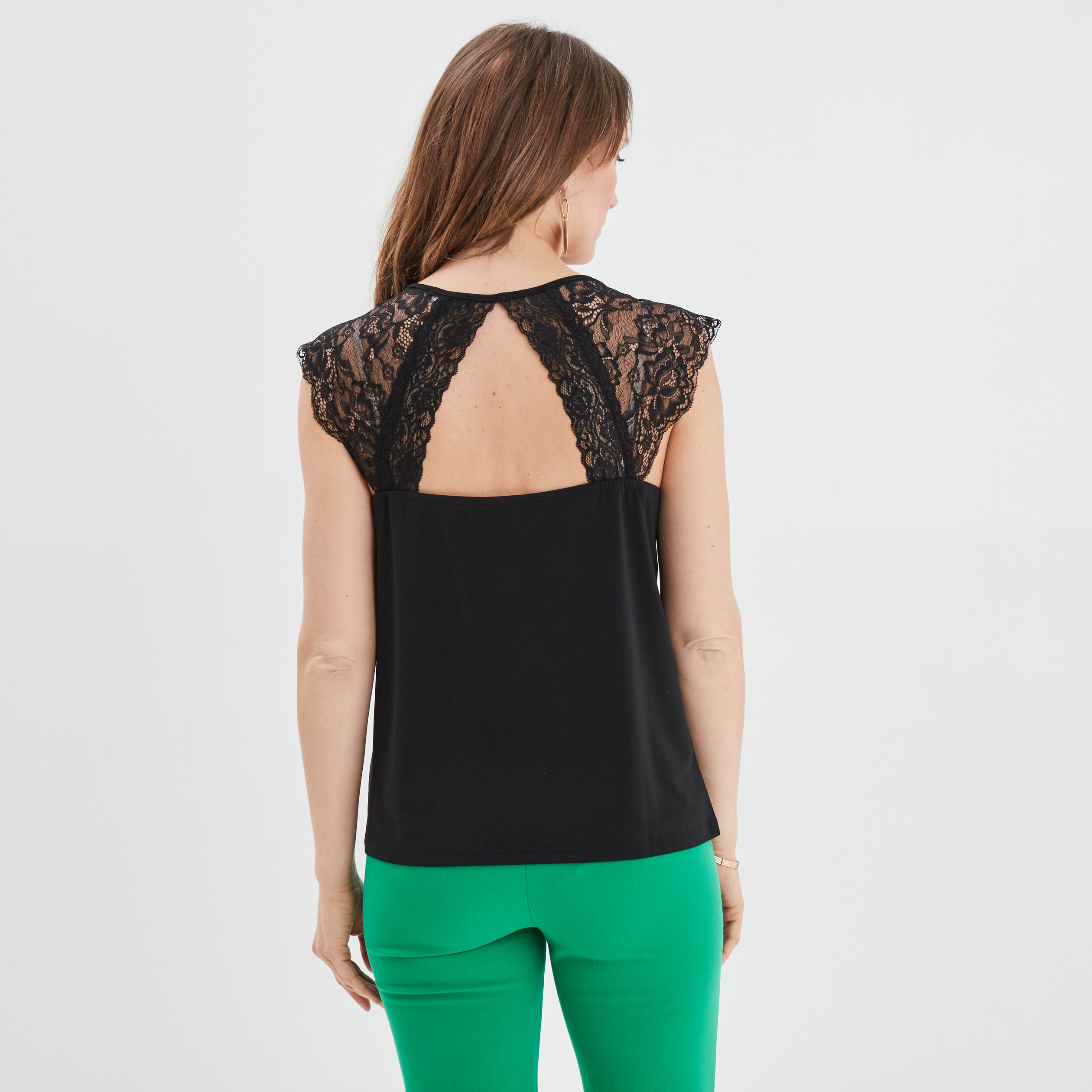 T-shirt col en V dos dentelle noir femme | La Halle