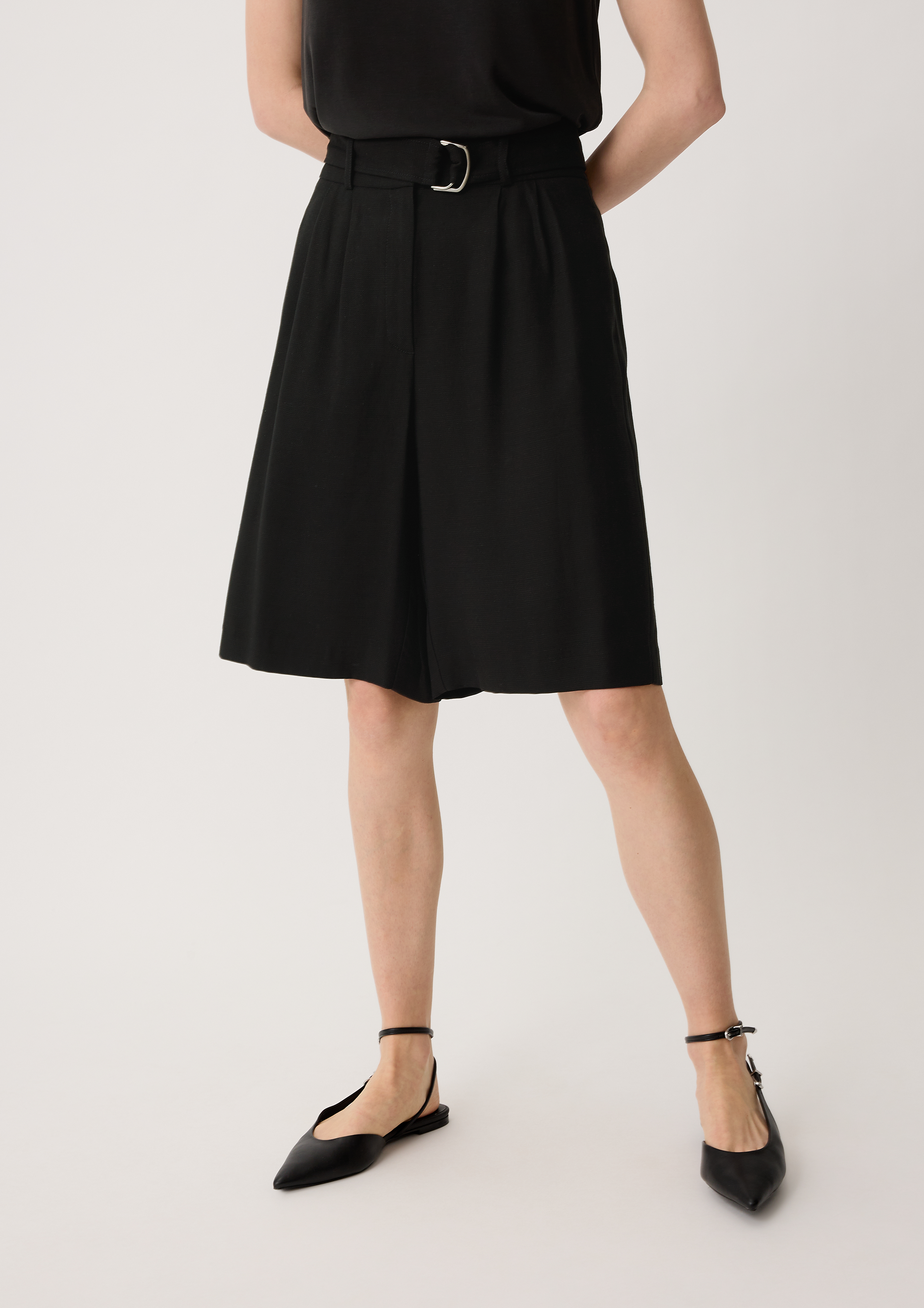 Loose: Bermuda aus Twill - schwarz