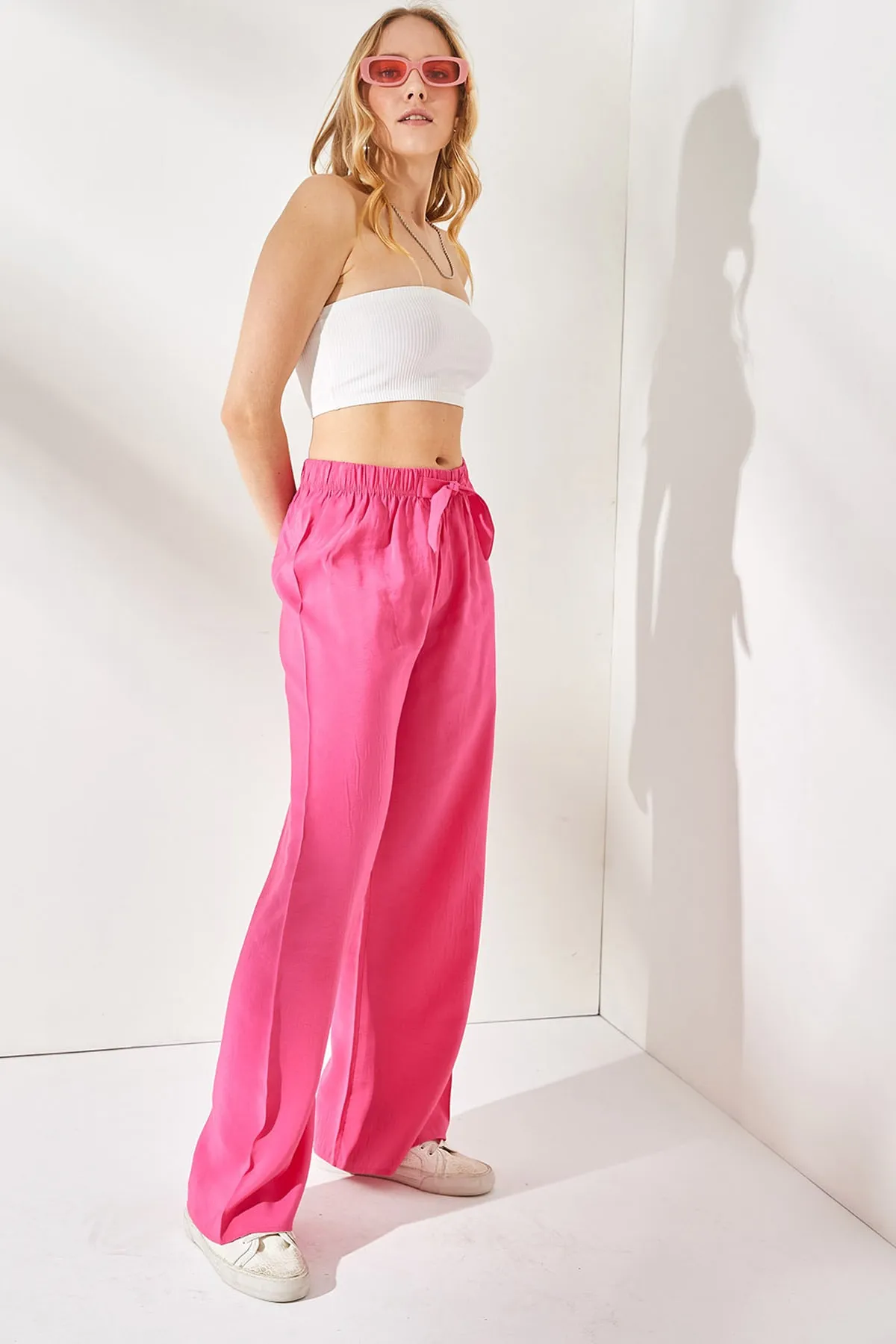 Olalook  Rosafarbene Palazzo-Ayrobin-Hose mit Gürtel und elastischem Bund für Damen PNT-19000200