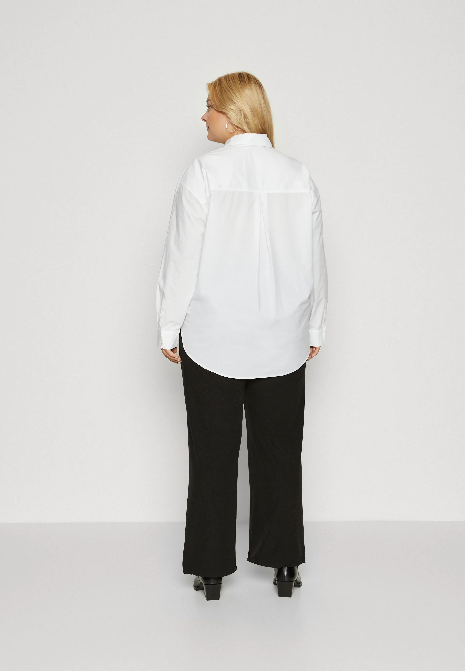 Camisa relajada Calvin Klein Jeans Plus con etiqueta PLUS - Camisa
