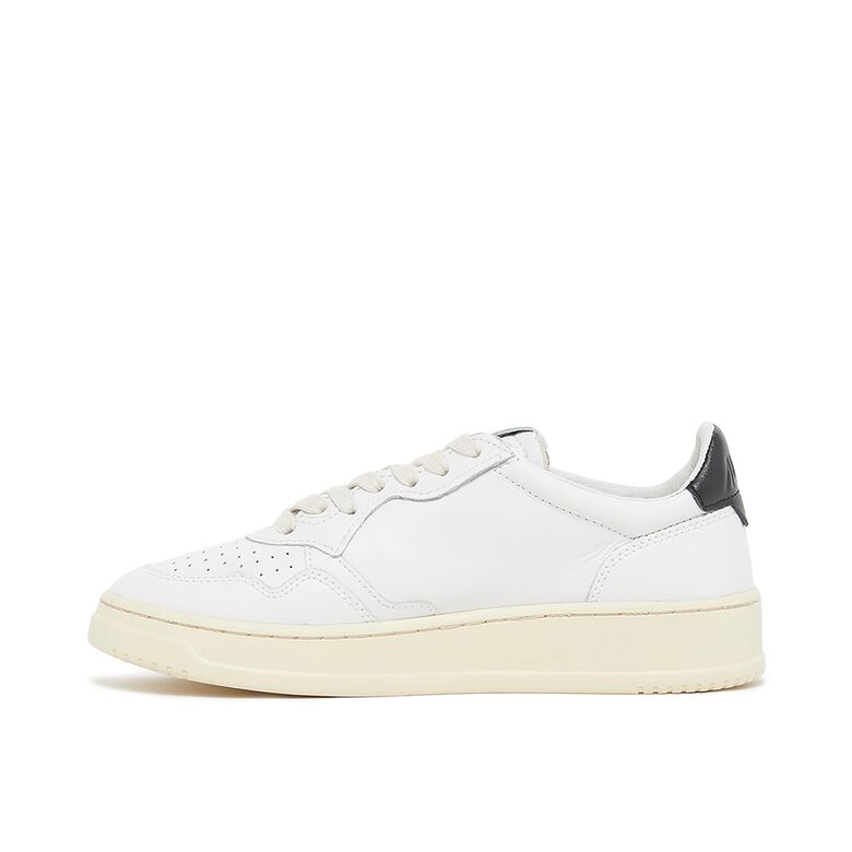 Autry Wmns 01 Low WLL22 white/black