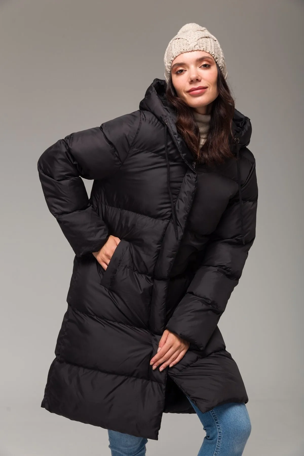 Olcay  Pufferjacke mit Kapuze und Reißverschluss, Schwarz 6225