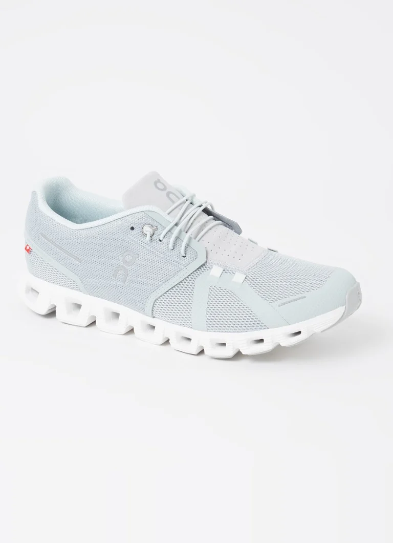 „On Cloud 5“ sportbačiai su tinklelio detalėmis