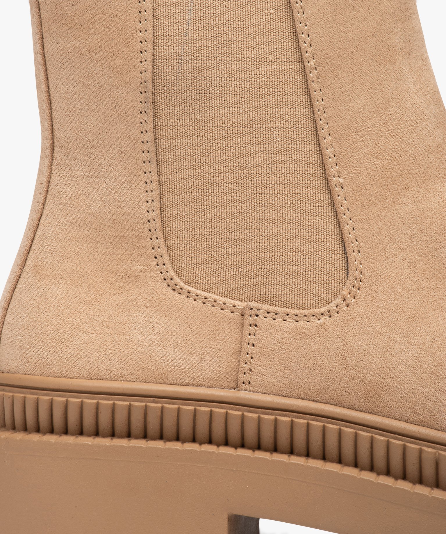 Boots femme casual dessus en suédine uni à semelle crantée beige | GEMO