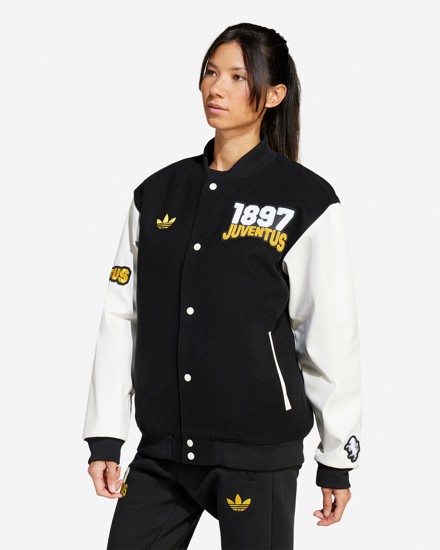 Oficiálne futbalové oblečenie Adidas Juventus Vrct Og M JF0451