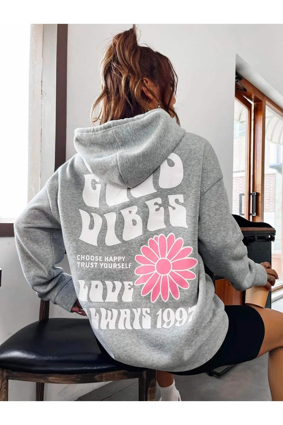 Know  Graues „Good Vibes 1997“-Kapuzenpullover mit Print für Damen