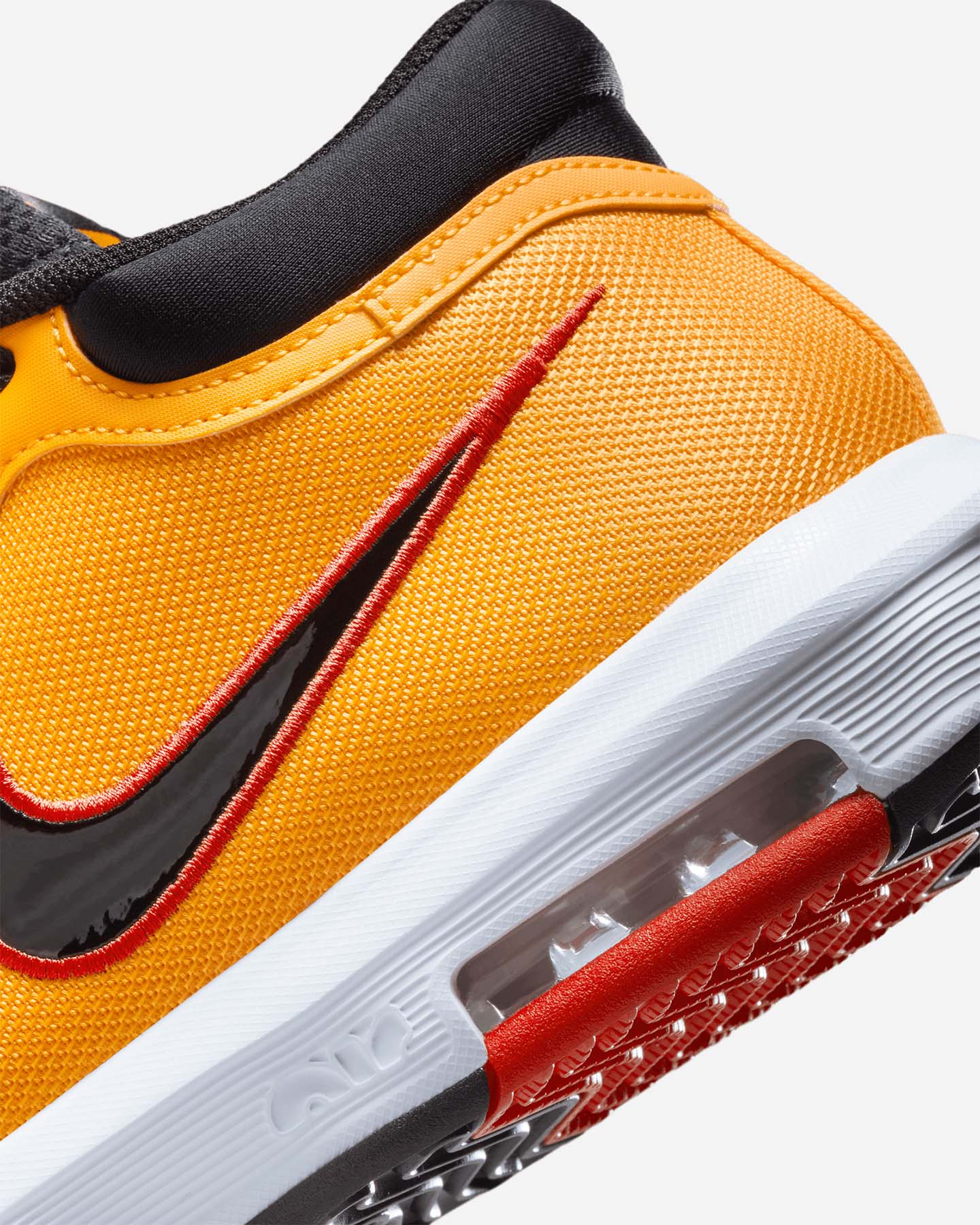 Scarpe Basket Nike Lebron Witness Viii M HQ2139-700