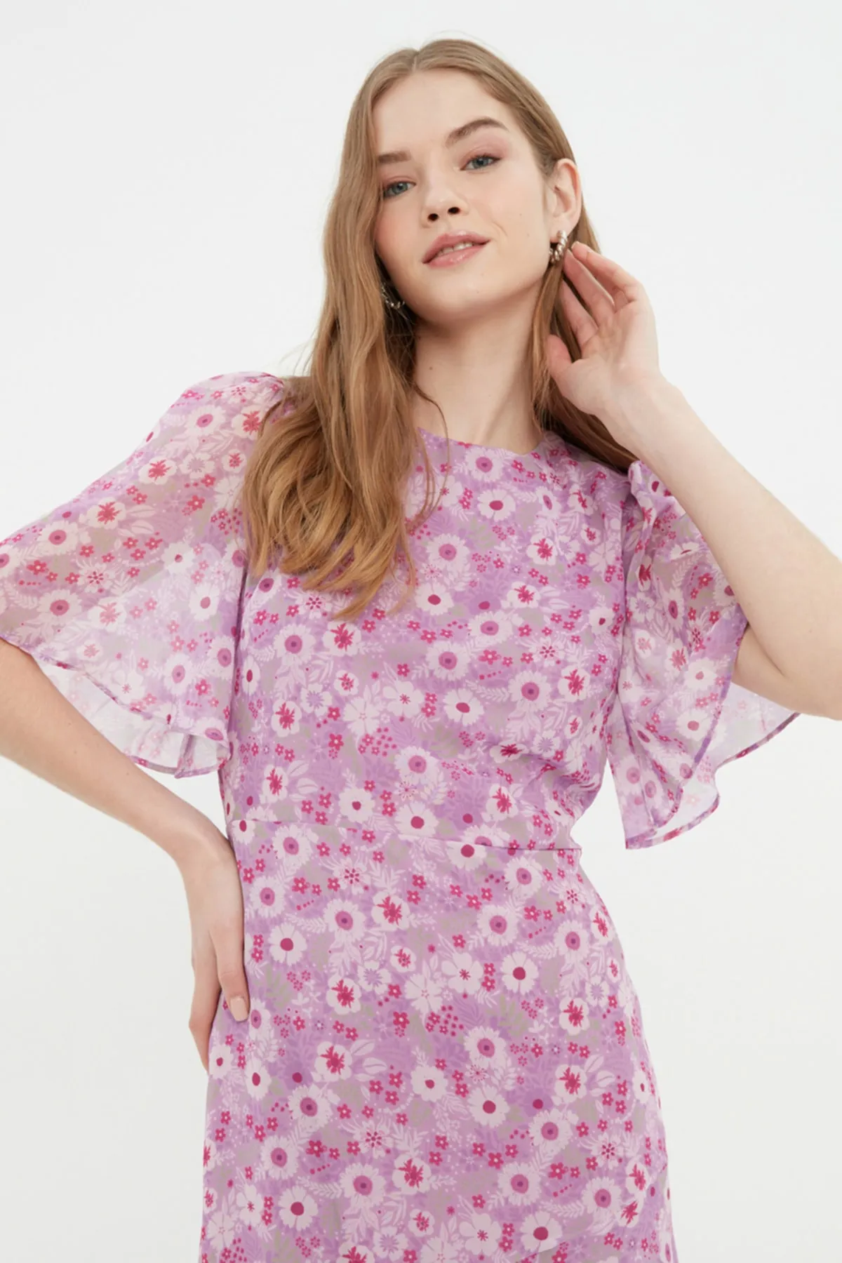 Trendyol Collection  Lilafarbenes A-Linien-Basic-Midikleid aus Chiffon TWOSS20EL0908