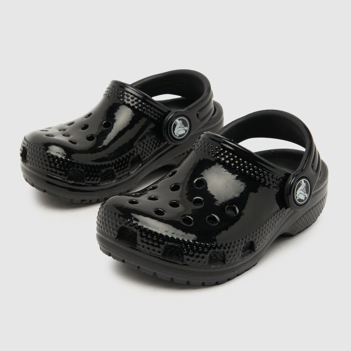 Crocs svarta klassiska högglansiga träskor för småbarn