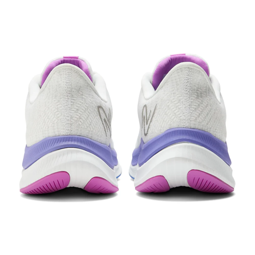 New Balance FuelCell Propel v4 WFCPRCW4B / weiss