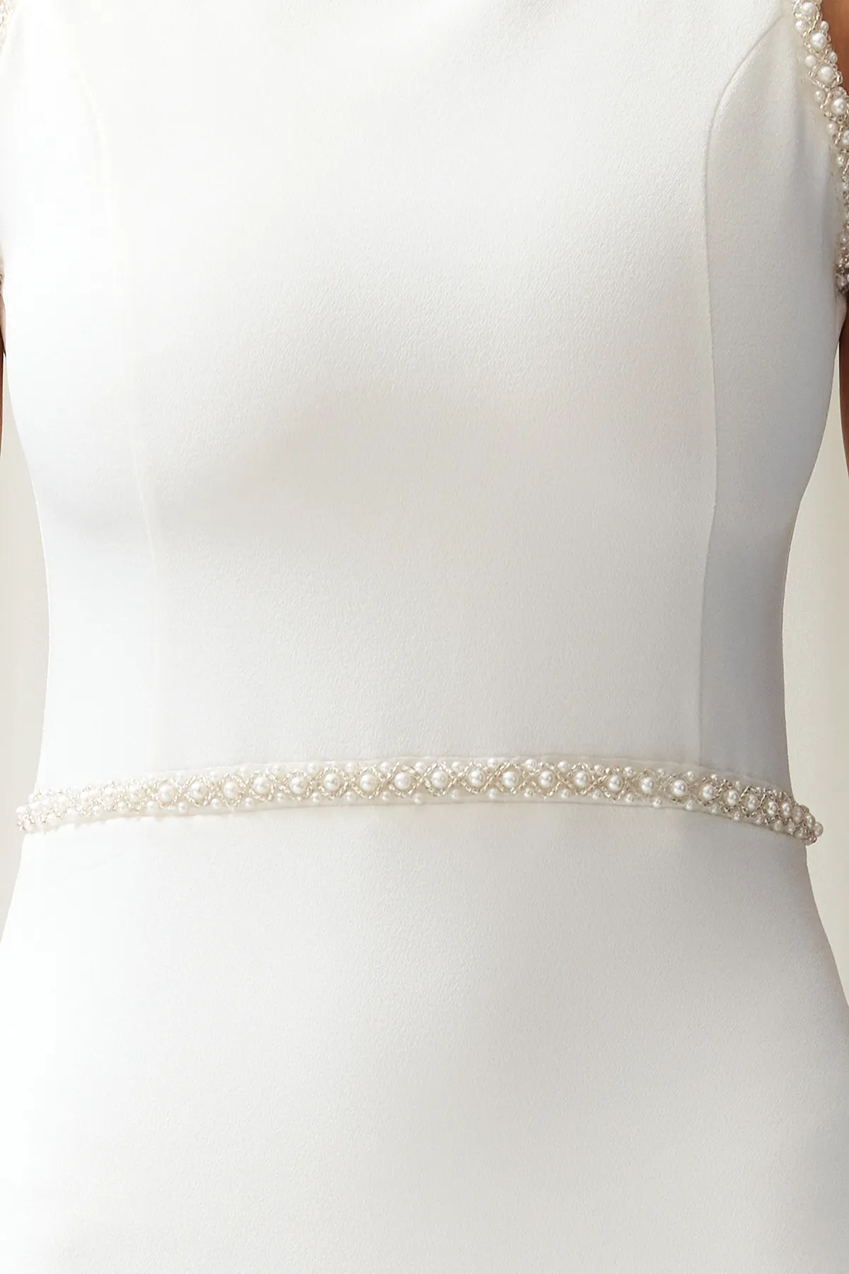 Trendyol Collection  Weißes Braut-Hochzeits-/Nikah-langes Abendkleid mit Perlendetails TPRSS24AE00043