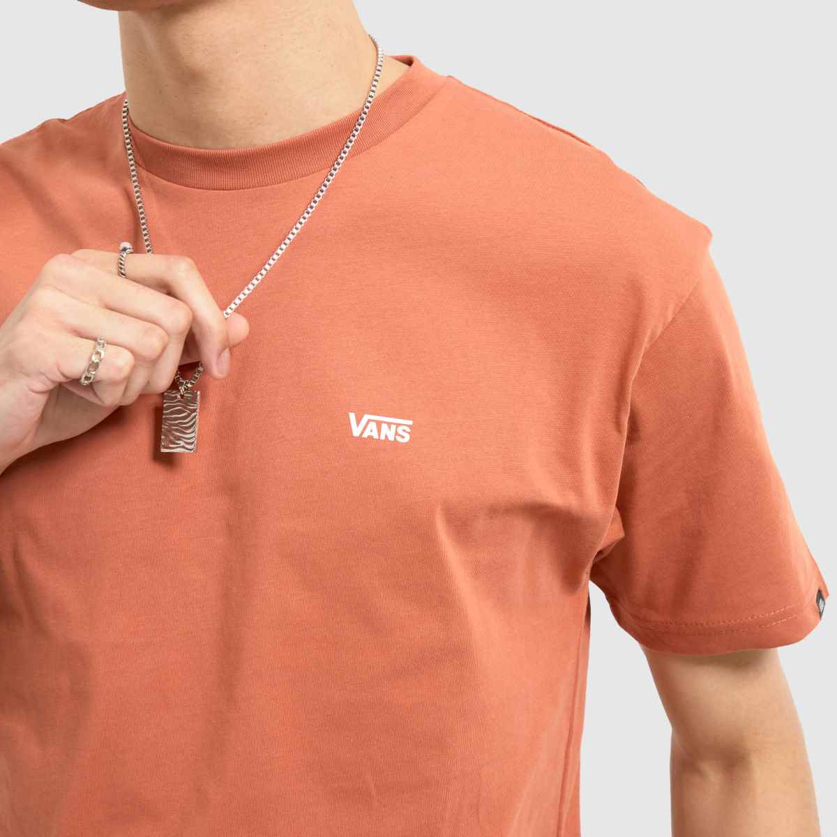 Vans bal mellkasi logós póló narancssárga színben