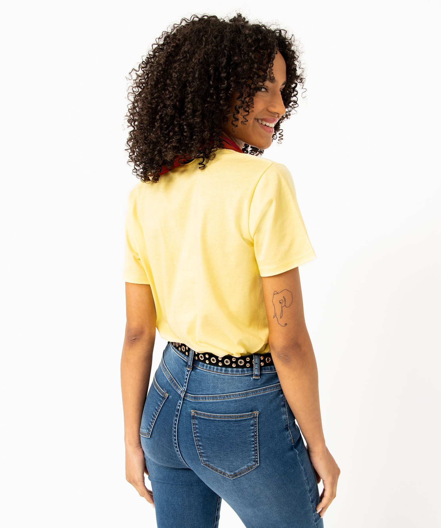 Tee-shirt femme à manches courtes avec col V roulotté jaune | GEMO
