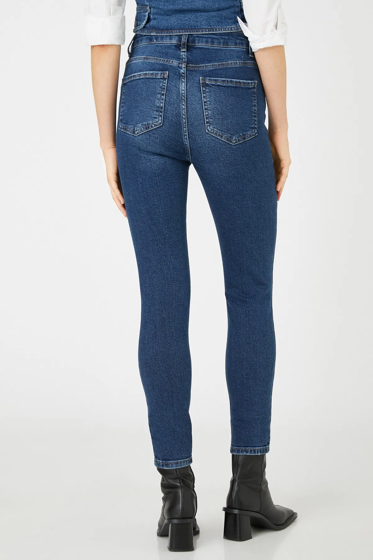 Koton  Dunkle Indigo-Jeans für Damen 3WAL40074MD