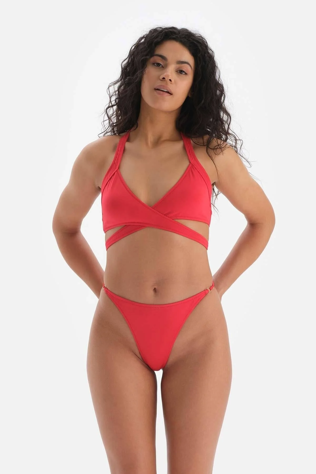 Dagi  Rote String-Bikinihose