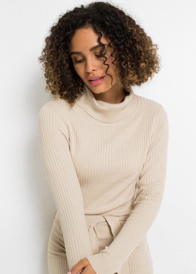 Strickkleid mit Bindegürtel