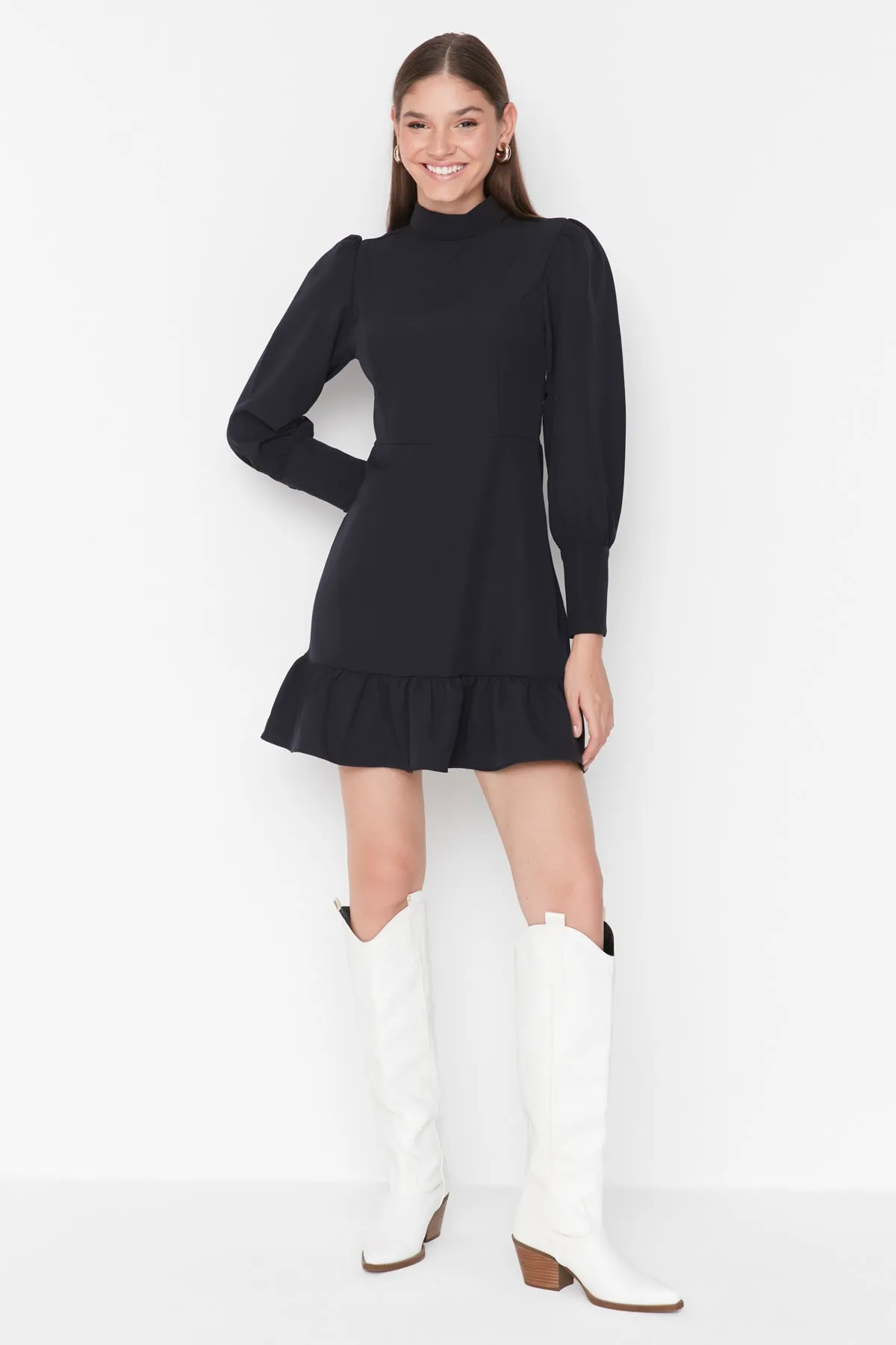 Trendyol Collection  Marineblaues gewebtes Kleid mit Mini-Stehkragen und Volant TWOAW21EL1816