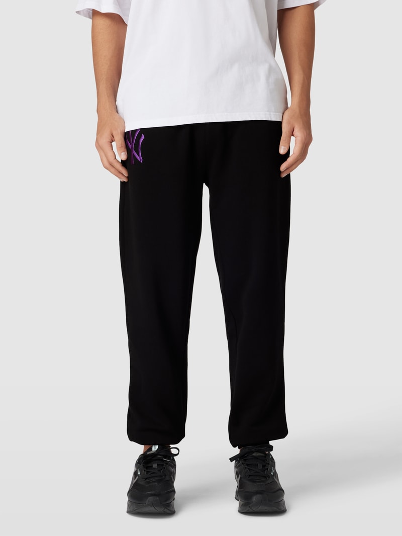 Sweatpants mit Motiv-Stitching Modell 'LEAGUE ESSENTIALS' in schwarz