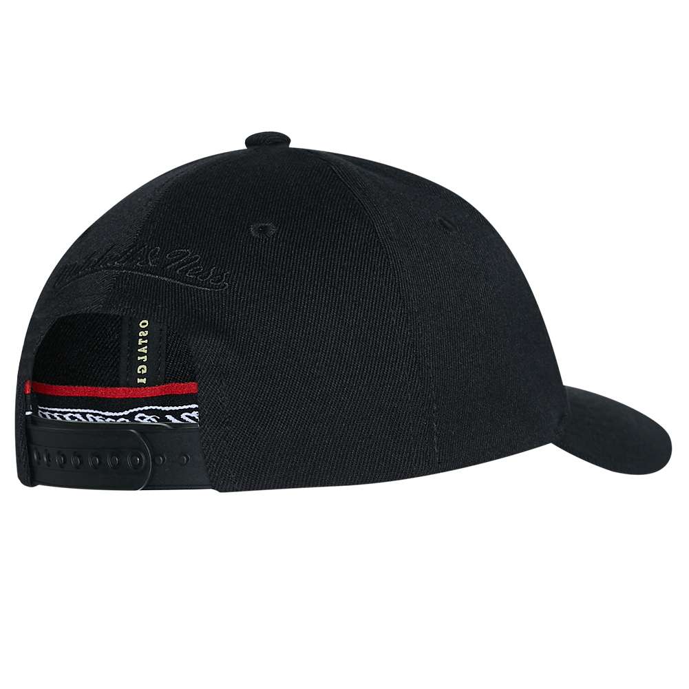 Mitchell & Ness Pinscript Classic Red Kappe 6HSSINTL230-MNNBKGD