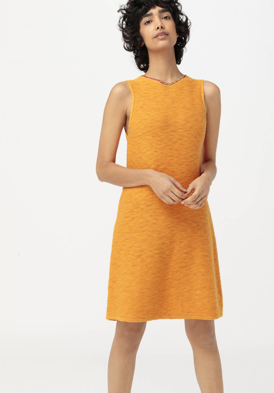 Strickkleid aus Bio-Baumwolle mit Kapok