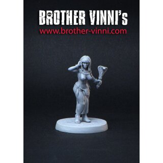 Egyptian Girl with Snake Wand (28 mm)