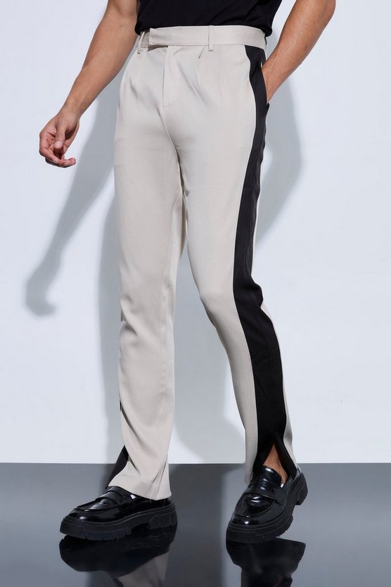 Sporthose mit geteiltem Saum und Streifen