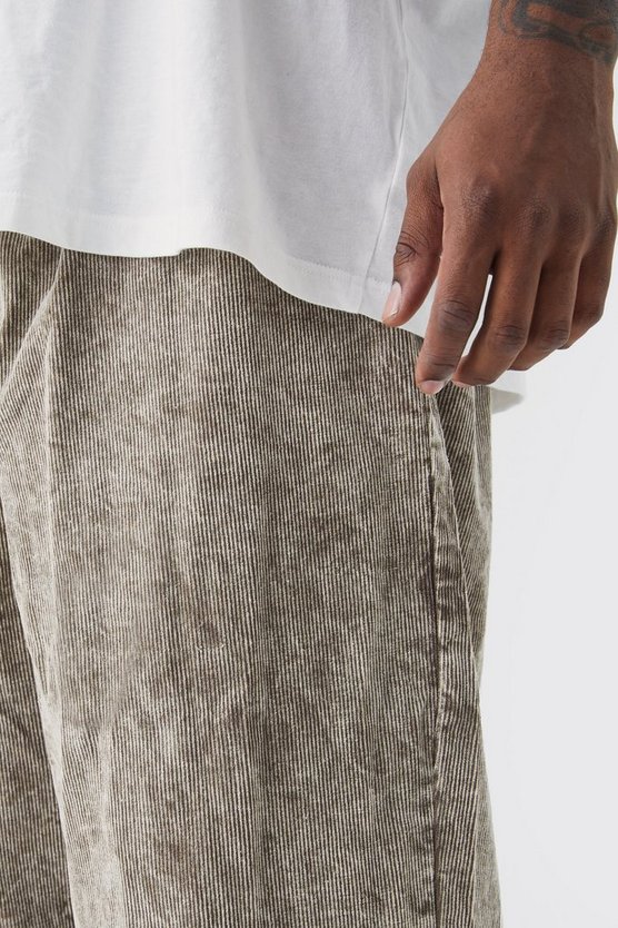 Plus lockere Cordhose mit Acid-Waschung