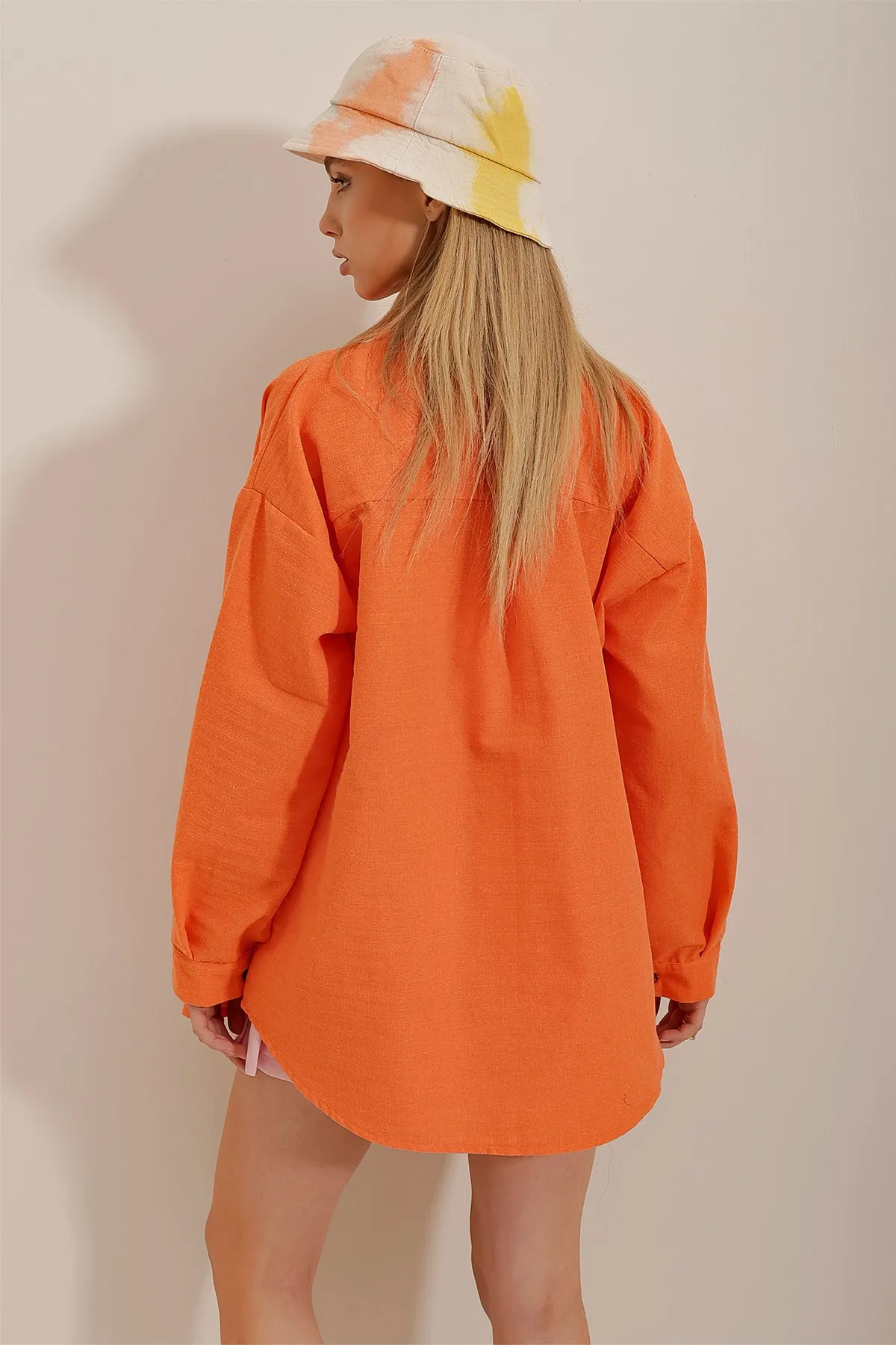 Trend Alaçatı Stili  Orangefarbenes Oversize-Leinenhemd für Damen ALC-X10343