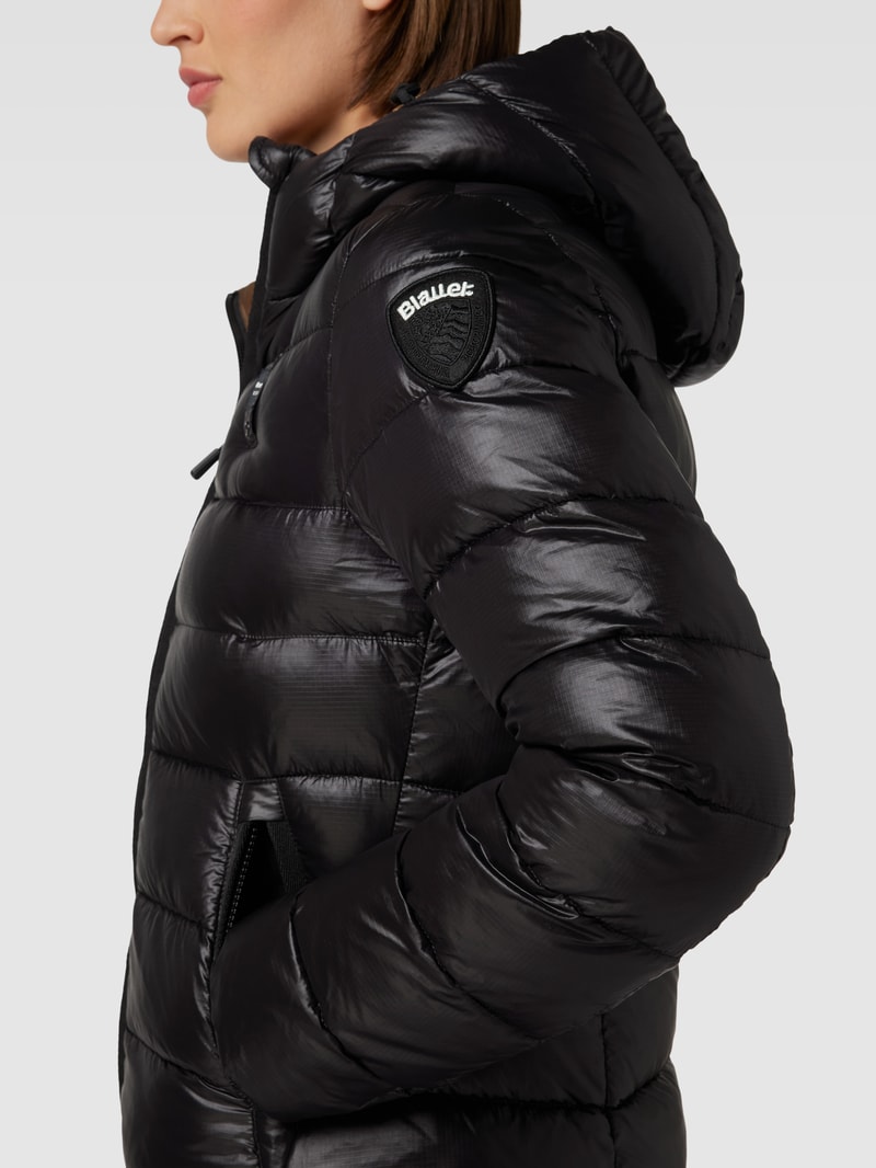 Kurzmantel mit Steppnähten in schwarz