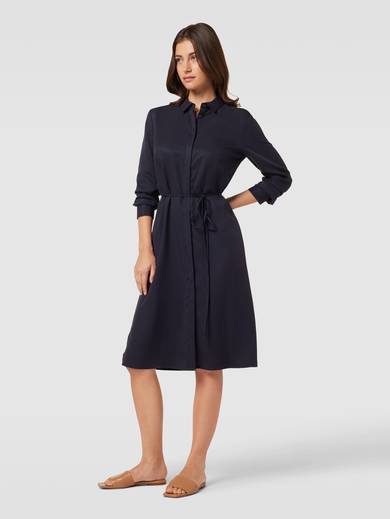 Knielanges Hemdblusenkleid mit Bindegürtel in marineblau